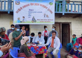 रास्कोटको टोल टोलमा मेयर हेल्थकेयर कार्यक्रम सुरु