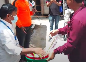 नेता बमद्वारा कालिकोट अस्पतालकाे चर्पि सरसफाइ साम्रागि हस्तान्तरण