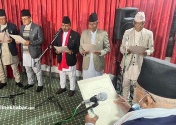 कर्णाली सरकार : मन्त्री उत्पादनको कारखाना